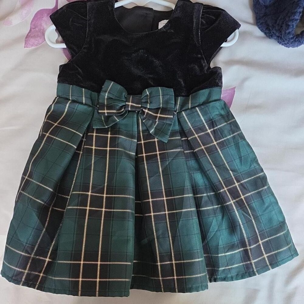 The Childrens Place Girls Black and Green Formal Holiday Dress 12-18 mos